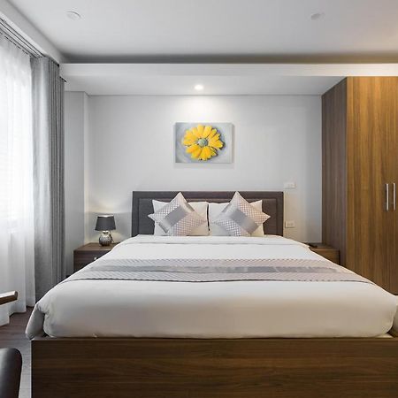 Narcissus Hotel & Apartment ハノイ市 エクステリア 写真