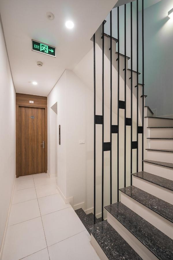 Narcissus Hotel & Apartment ハノイ市 エクステリア 写真