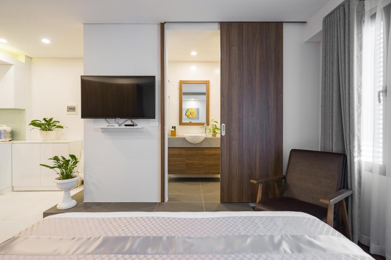 Narcissus Hotel & Apartment ハノイ市 エクステリア 写真