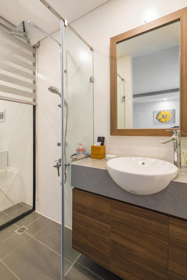 Narcissus Hotel & Apartment ハノイ市 エクステリア 写真